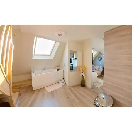 Modern Design & Διαμέρισμα